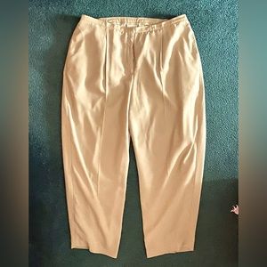 Elisabeth tan trousers, lined, side slash pockets